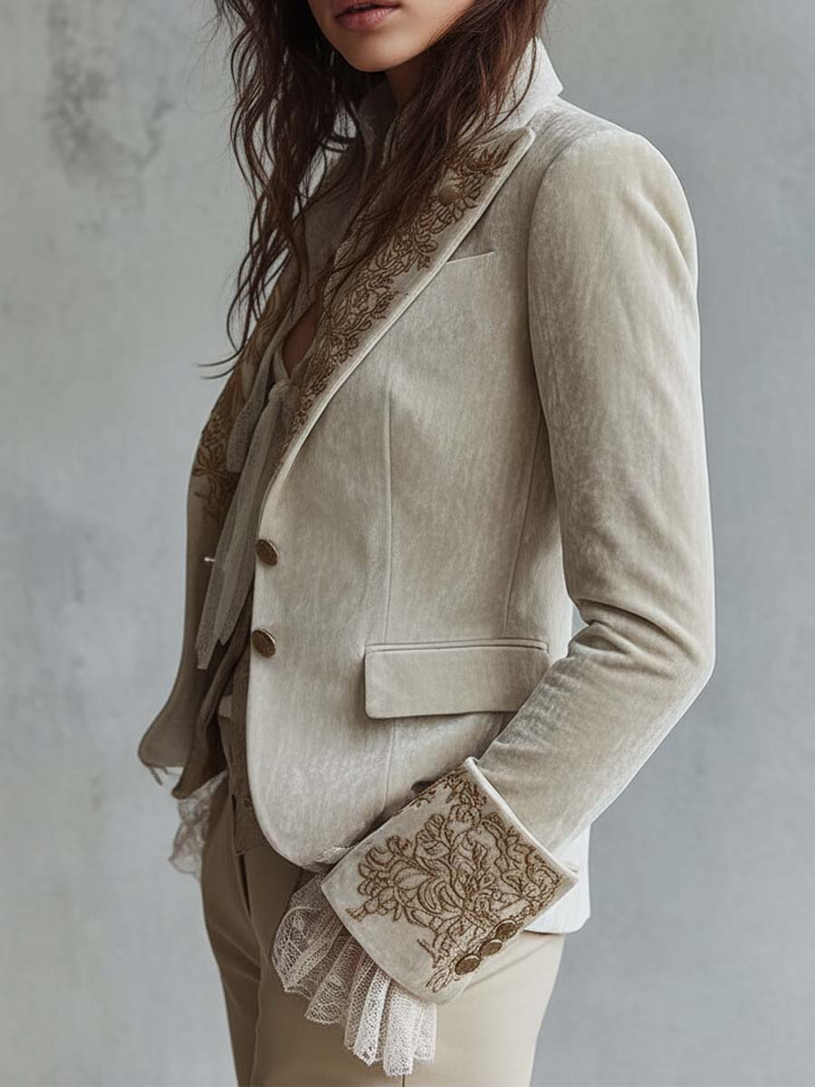 Eline | Verfijnd Geborduurde Blazer