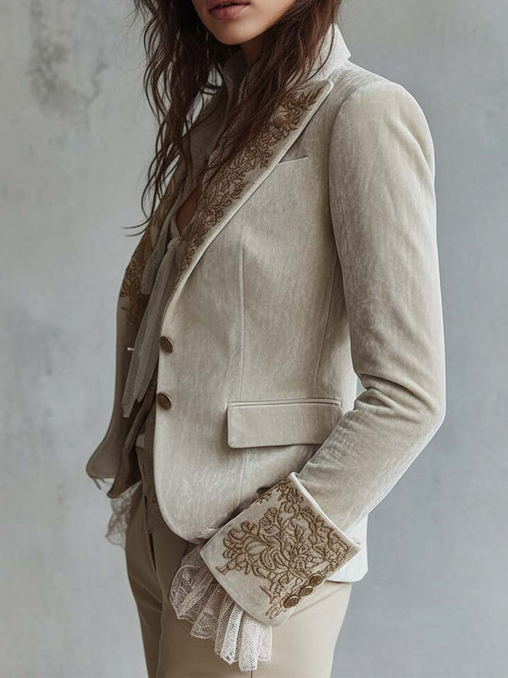 Eline | Verfijnd Geborduurde Blazer