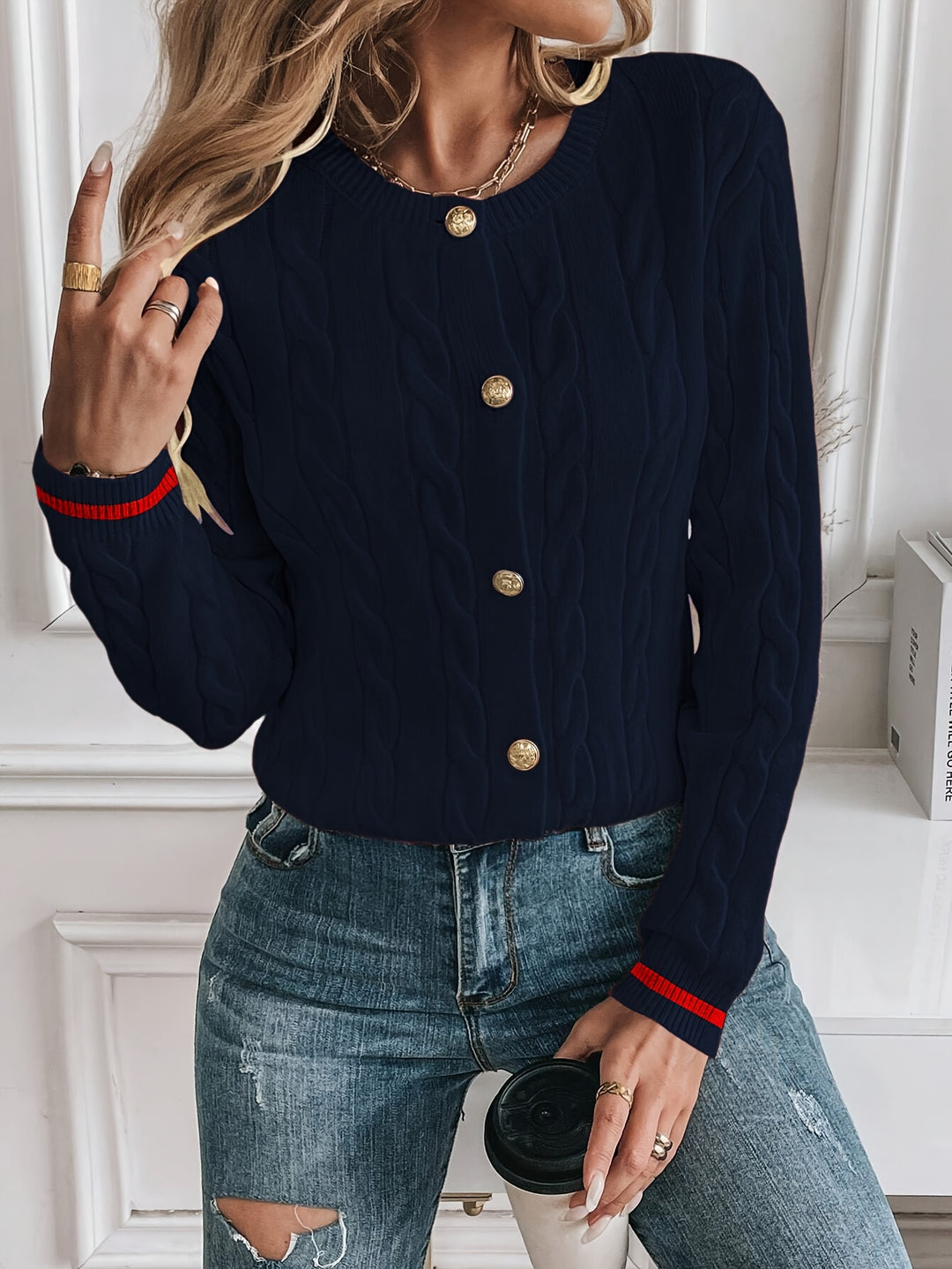 Annelien | Verfijnd Gebreid Vest met Sierknopen