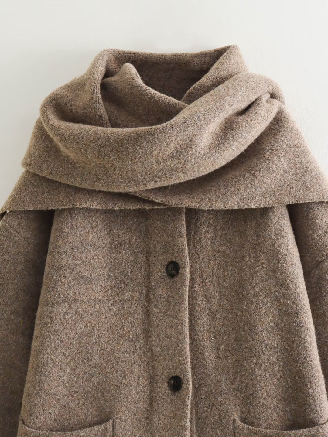 Betje | Warm Sjaalvest met Kraag
