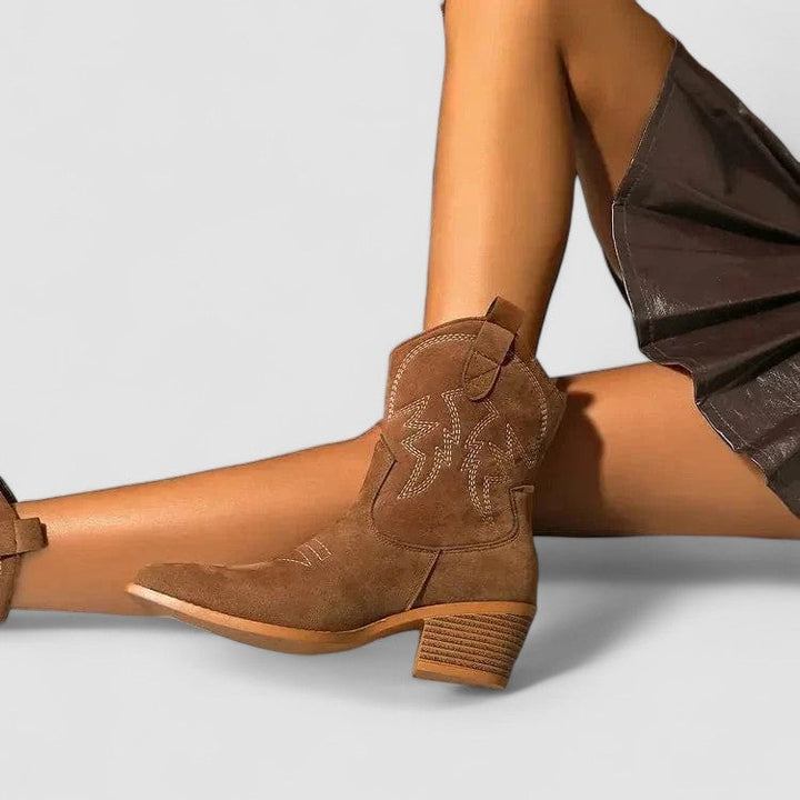 Elske | Comfortabele Western Enkellaarzen