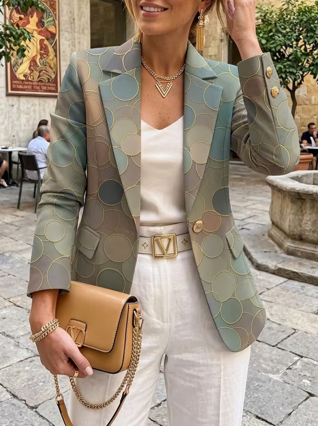 Eline | Elegante Colbert met Cirkelprint