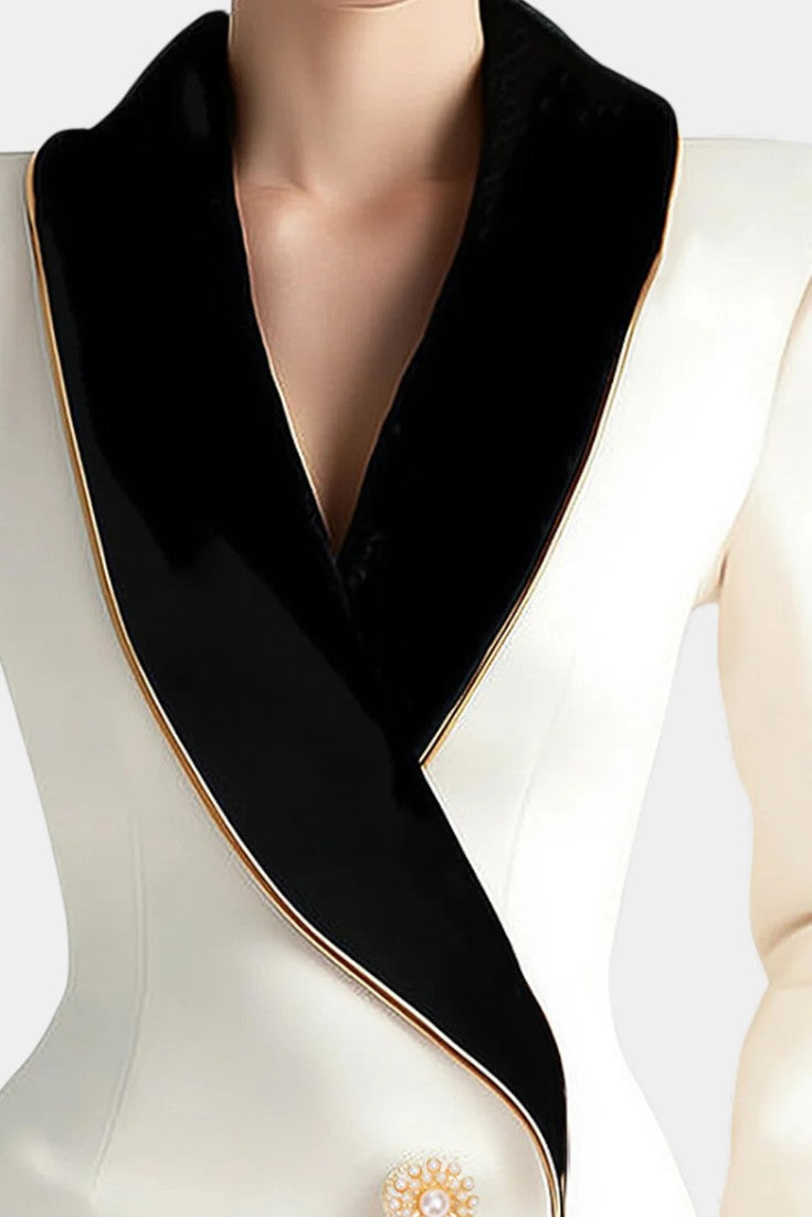 Dineke | Asymmetrische Blazer met Contrasterende Kraag