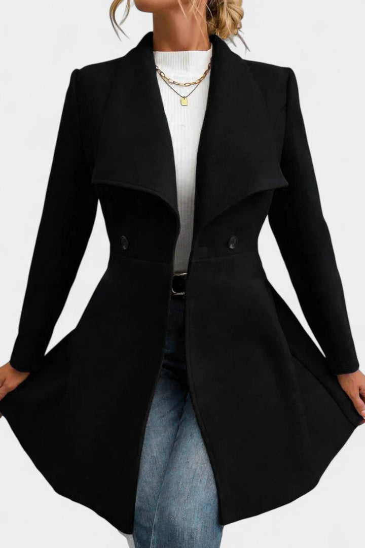 Katelijne | Getailleerde Peplum Mantel