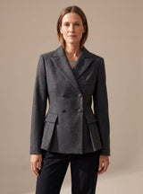 Suze | Getailleerde Dubbelrij Blazer met Peplum