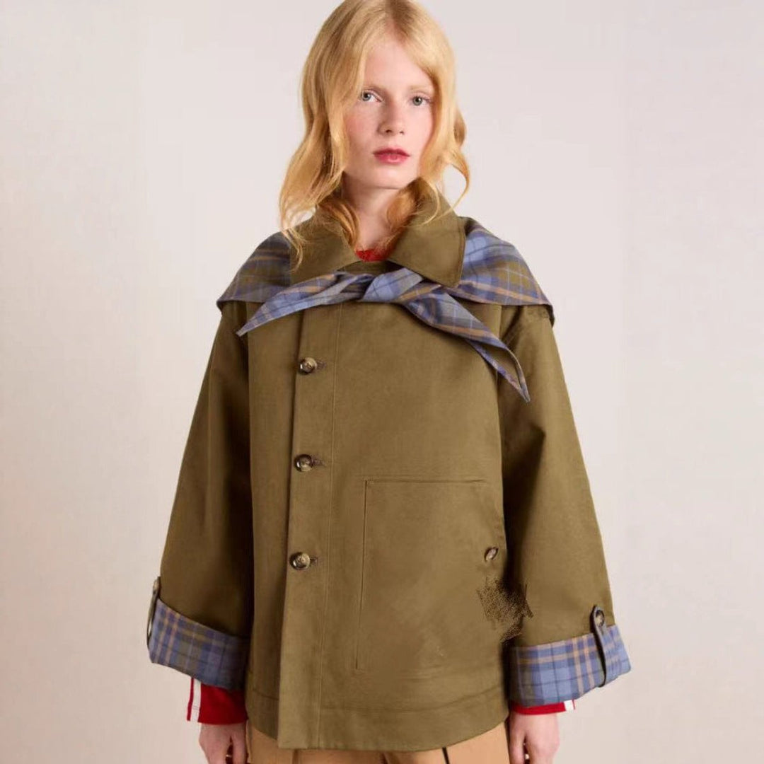 Fien | Oversized Korte Jas met Dubbele Knooprij