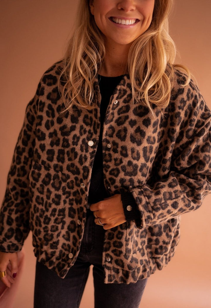 Linda | Oversized Jack met Luipaardprint